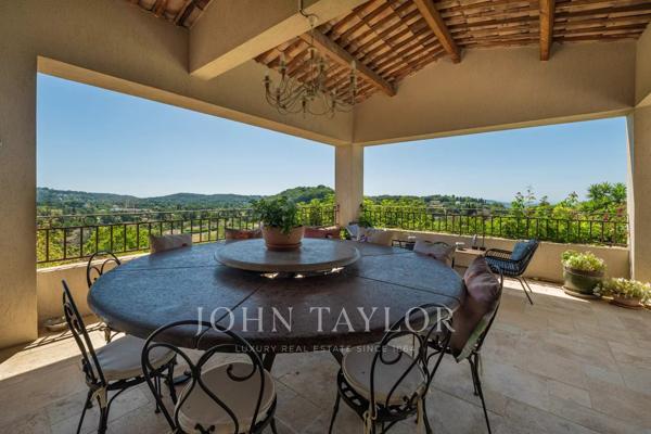 Luxueuse villa de 7 chambres avec vue panoramique pour une grande famille