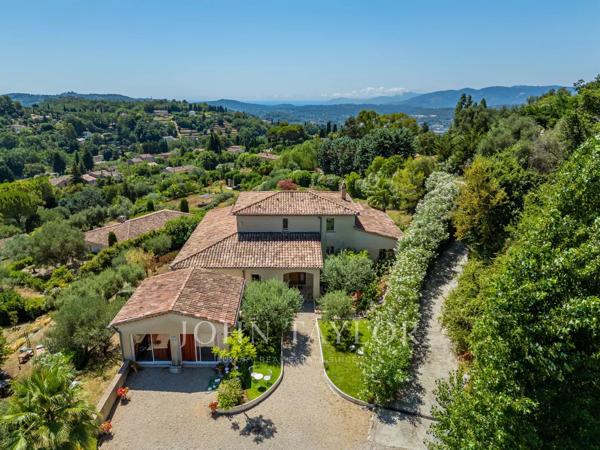 Luxueuse villa de 7 chambres avec vue panoramique pour une grande famille