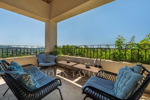 Luxueuse villa de 7 chambres avec vue panoramique pour une grande famille