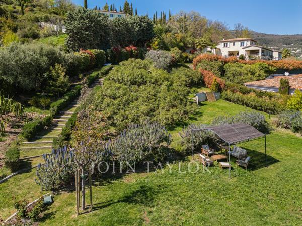 Luxueuse villa de 7 chambres avec vue panoramique pour une grande famille