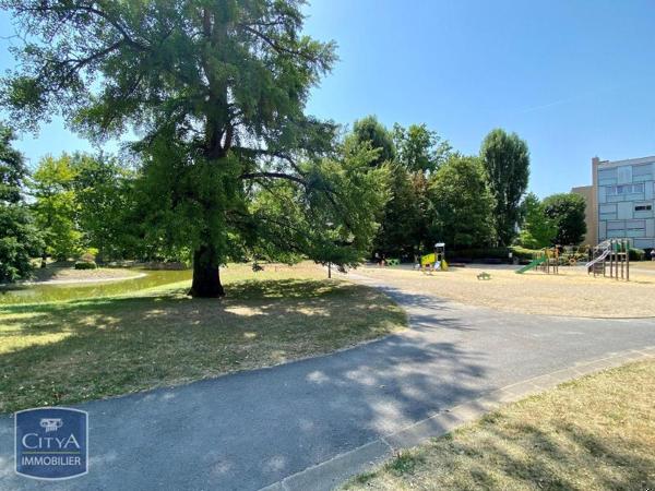 Appartement à louer 4 pièces 80.87m²