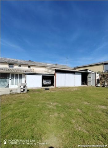 41170, locaux d'activité sur 500m2 avec grand appartement divisible