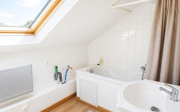 Immeuble à vendre    6 pièces •  Nogent-l'Artaud