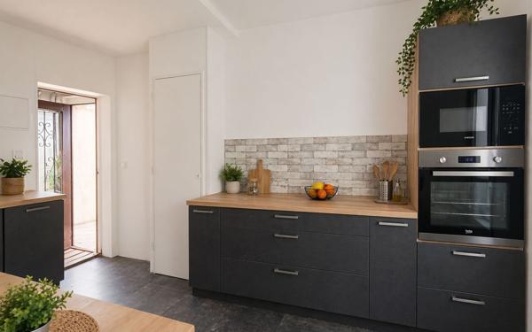 Immeuble à vendre    6 pièces •  Nogent-l'Artaud