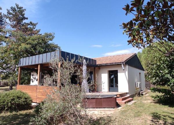 Maison à vendre    4 pièces •  Vallon-Pont-d'Arc