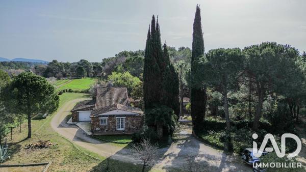 Maison à vendre 6 pièces 233 m² Roquebrune-sur-Argens