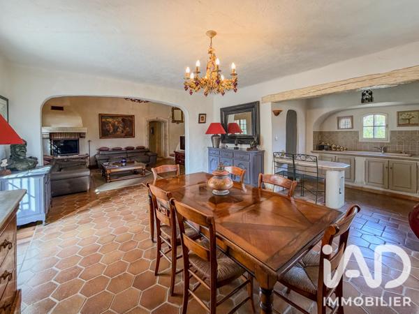 Maison à vendre 6 pièces 233 m² Roquebrune-sur-Argens