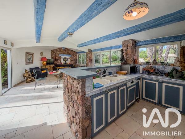 Maison à vendre 6 pièces 233 m² Roquebrune-sur-Argens