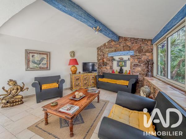 Maison à vendre 6 pièces 233 m² Roquebrune-sur-Argens