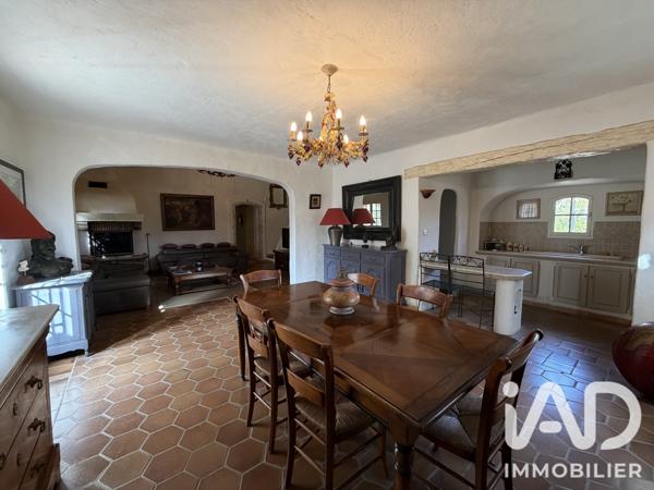 Maison à vendre 6 pièces 233 m² Roquebrune-sur-Argens