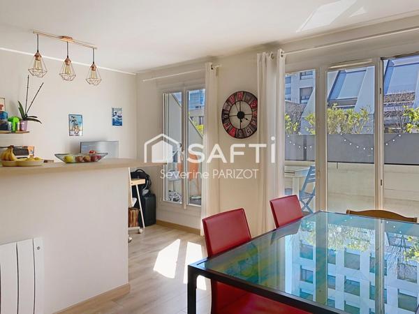 Appartement Duplex T3 lumineux au pied du RER A