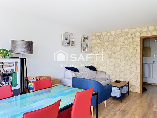Appartement Duplex T3 lumineux au pied du RER A