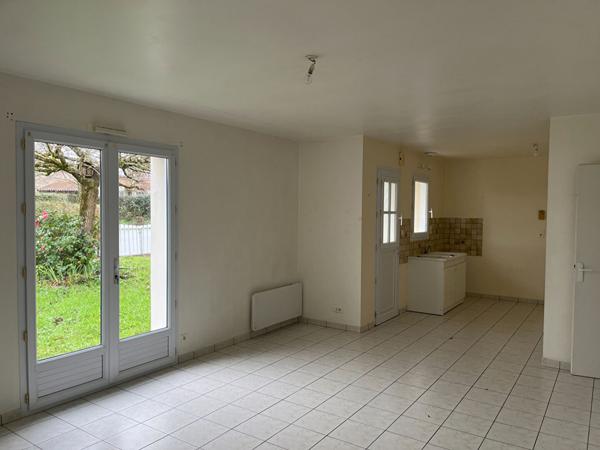 Maison MOUTIERS LES MAUXFAITS 4 pièce(s) 61 m2