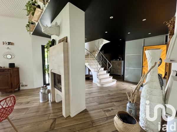 Maison à vendre 7 pièces 200 m² Angoulême