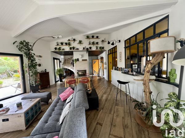 Maison à vendre 7 pièces 200 m² Angoulême