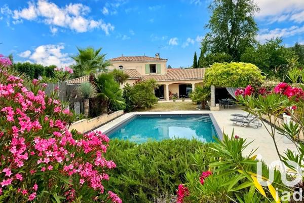 Maison à vendre 7 pièces 200 m² Angoulême