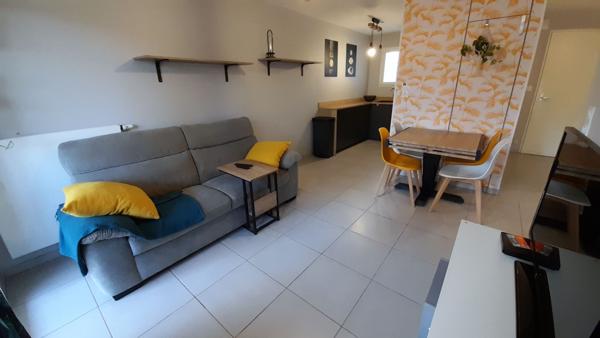 Location Appartement44,45 m² - 2 Pièces - ONET LE CHATEAU (12850)