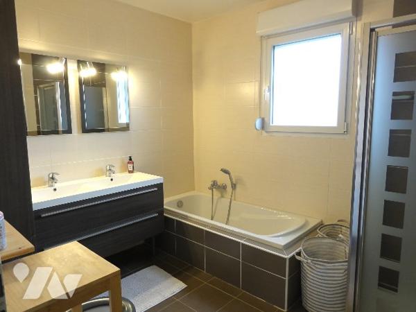 LEXY - PAVILLON INDIVIDUEL F6 125 M² 9 ARES