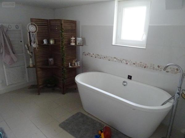 Maison à vendre à Saint-Jean-sur-Mayenne en Mayenne (53240), ref : 53079-1394