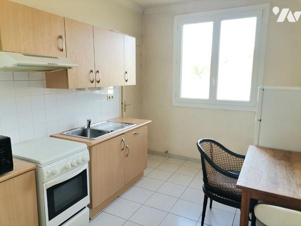 RENNES - Avenue Aristide Briand, Appartement T2 de 53 m², balcon, cave et grenier.