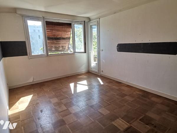 RENNES - Avenue Aristide Briand, Appartement T2 de 53 m², balcon, cave et grenier.