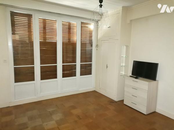 RENNES - Avenue Aristide Briand, Appartement T2 de 53 m², balcon, cave et grenier.