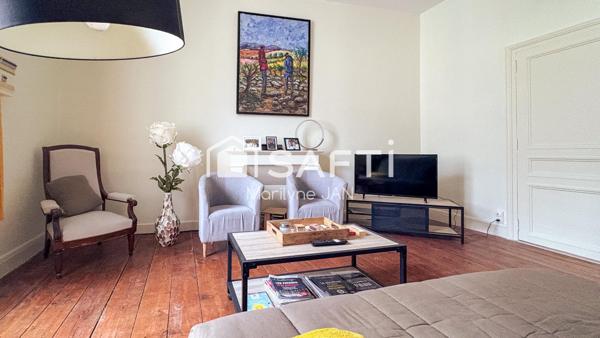 Rue Villepépin, proche Intra Muros et des plages.