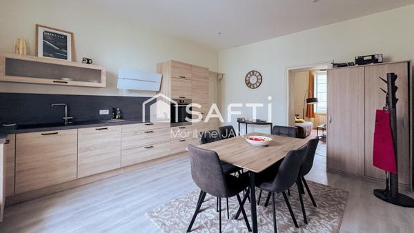 Rue Villepépin, proche Intra Muros et des plages.