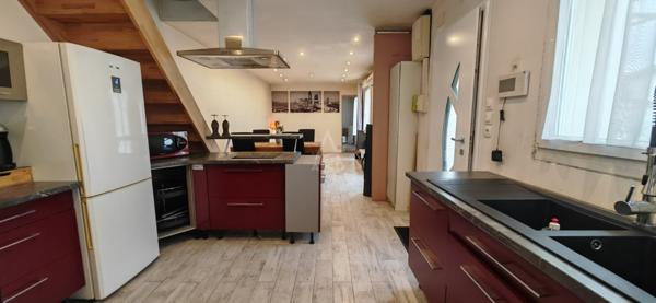 Maison individuelle 3 chambres avec jardin sur 2 parcelles  Gare à pied  !