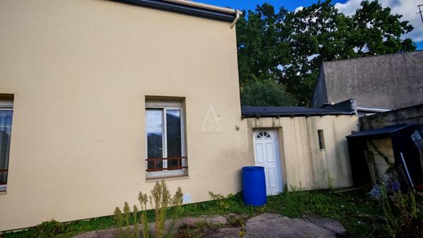 Maison individuelle 3 chambres avec jardin sur 2 parcelles  Gare à pied  !