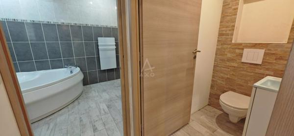 Maison individuelle 3 chambres avec jardin sur 2 parcelles  Gare à pied  !