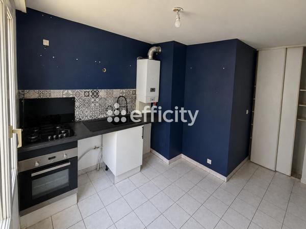 Appartement
         4 pièces
        - 87 m² 299 000 € *