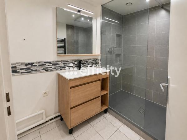 Appartement
         4 pièces
        - 87 m² 299 000 € *