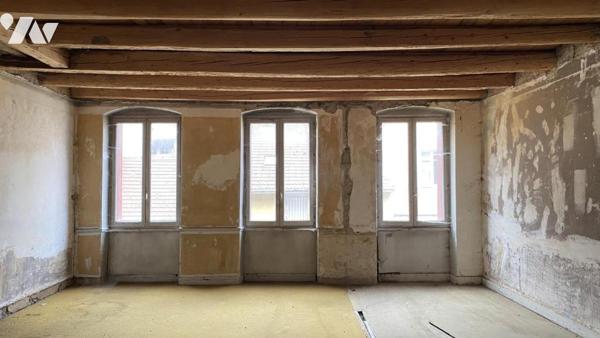 Ensemble de 3 appartements + grenier - NANTUA