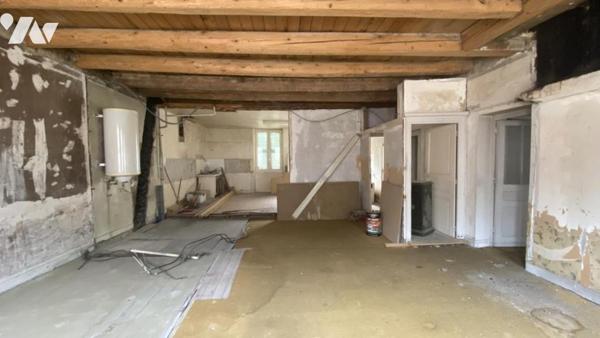 Ensemble de 3 appartements + grenier - NANTUA