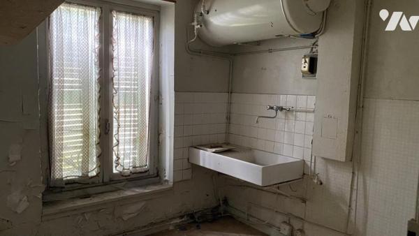 Ensemble de 3 appartements + grenier - NANTUA