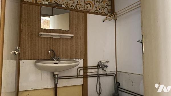 Ensemble de 3 appartements + grenier - NANTUA