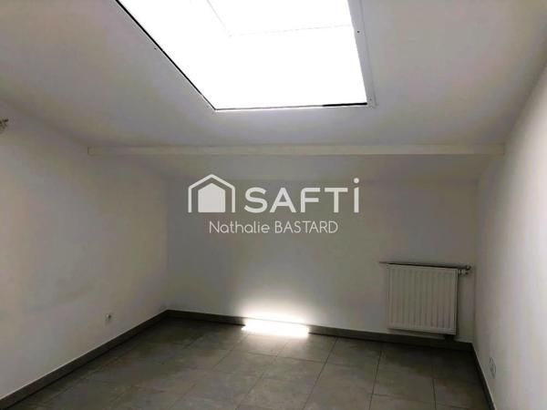 Beau T3 récent en duplex avec terrasse et 2 places de parking