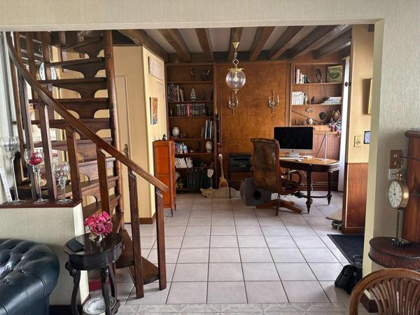 Maison 98 m², sans travaux, cour, terrasse et cave