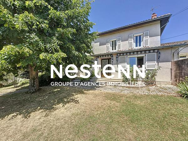 A vendre : Maison spacieuse - 6 chambres - piscine interieure - studio independant - 69840 JULIENAS