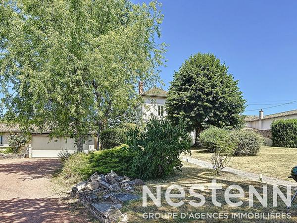 A vendre : Maison spacieuse - 6 chambres - piscine interieure - studio independant - 69840 JULIENAS