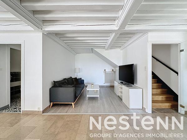 A vendre : Maison spacieuse - 6 chambres - piscine interieure - studio independant - 69840 JULIENAS