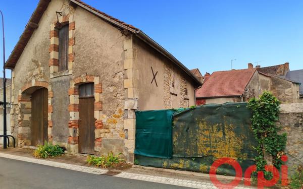 Stationnement à vendre    200 m2 Saint-Pierre-le-Moûtier