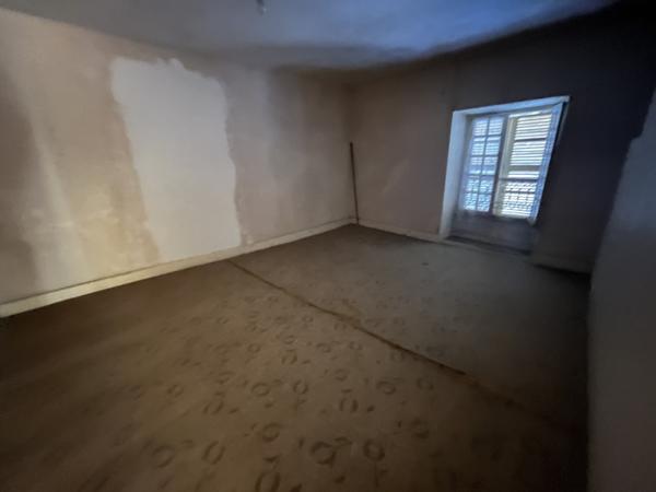 Maison à vendre |  Châteaumeillant |  5 pièces | 74 m²