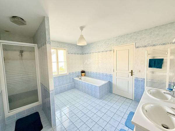 MAISON CONFLANS STE HONORINE - 7 PIÈCES - 130 m² €489 000 ** - Référence 7789