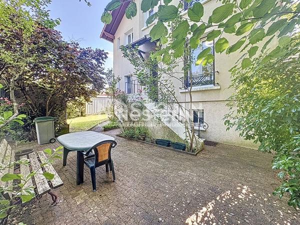 Maison à vendre à Morangis proche des commerces des écoles, dans une secteur calme et pavillonnaire