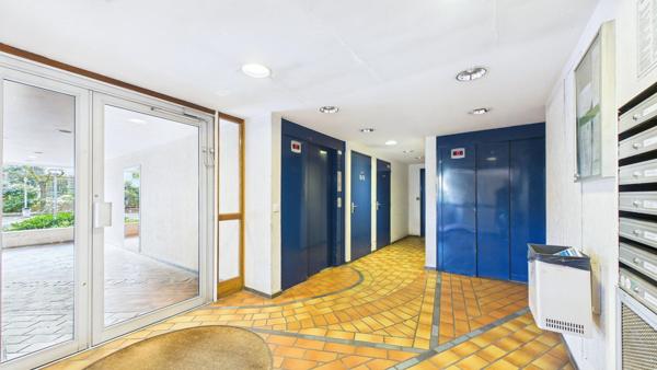 5 pièces lumineux à 400 m du métro ligne 7