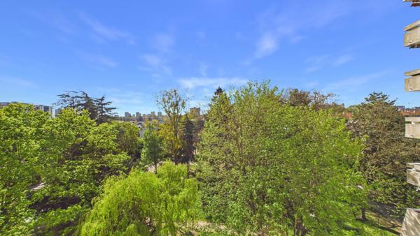 5 pièces lumineux à 400 m du métro ligne 7
