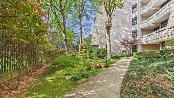 5 pièces lumineux à 400 m du métro ligne 7