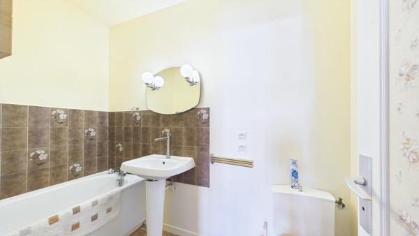 5 pièces lumineux à 400 m du métro ligne 7